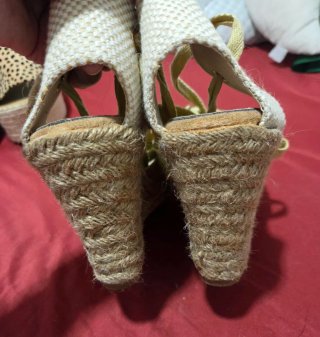 Sandalias tipo alpargata con cordones