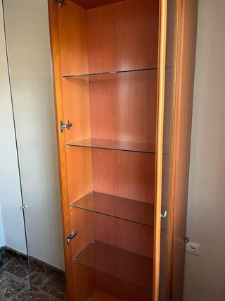 Vitrina de Madera y Cristal
