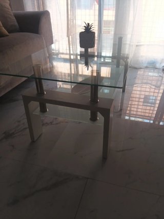 Mesa de centro de madera y cristal