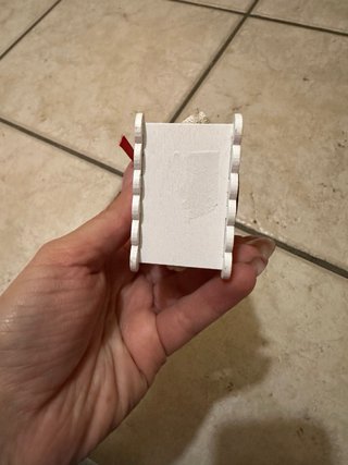 Portaconfetti in legno a forma di gabbietta