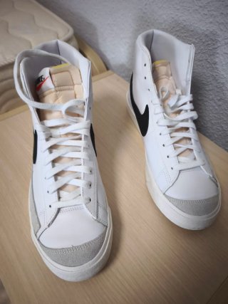 Zapatillas Nike Blancas y Negras Talla 44