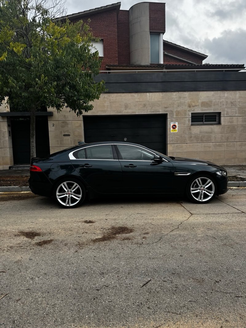 Jaguar XE 2.0 Diesel R-Sport 2016