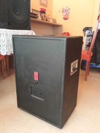 Altavoces Beyma Negros