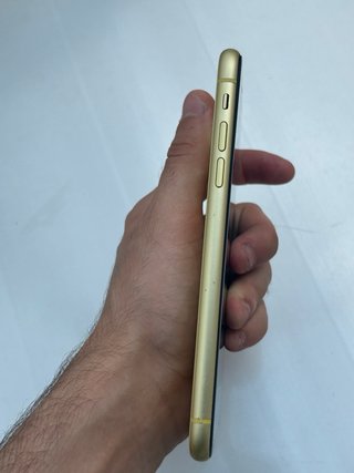 iPhone 11 Amarillo 64GB