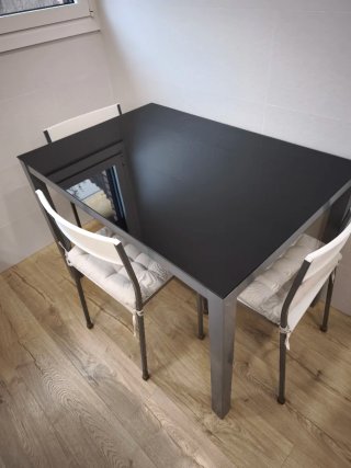 Mesa de cocina cristal y metal