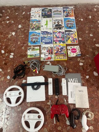 Consola Nintendo Wii + 3Mandos + Volantes + Juegos