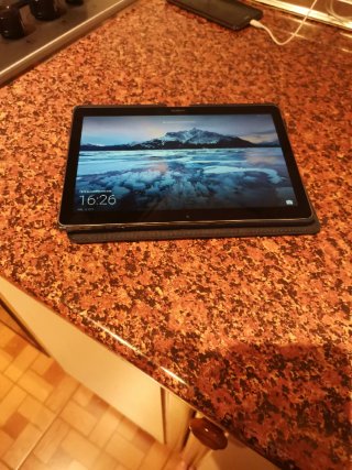Tableta Huawei 10 casi nueva