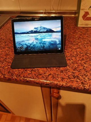 Tableta Huawei 10 casi nueva