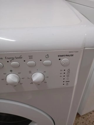 Lavadora Indesit 7/5 kg