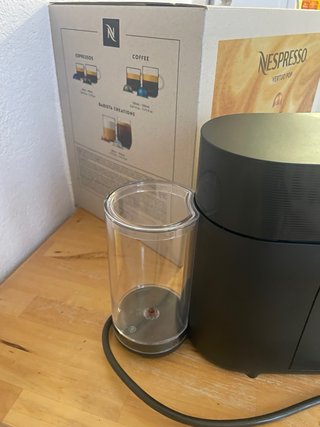 Cafetera Nespresso Vertuo Pop Negra