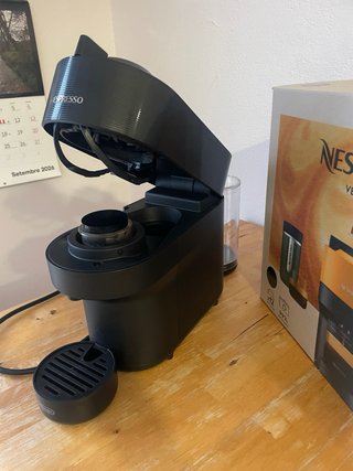 Cafetera Nespresso Vertuo Pop Negra