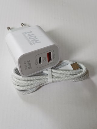 Caricatore USB C GaN PD 240W - Nuovo!