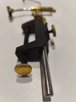 Torno para atado de moscas