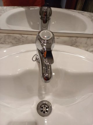 Mueble de baño con espejo de 1 metro