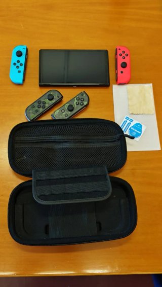 Nintendo Switch OLED + Accessori