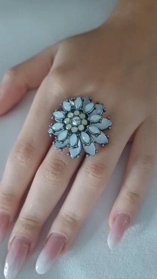 Anello vintage fiore argento bianco