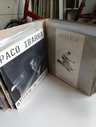 Estuche 24 singles vinilo españoles años 80/90