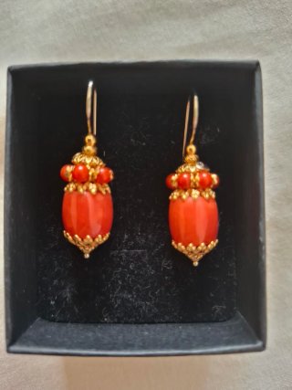 Pendientes de Oro y Coral
