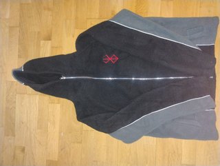 Chaqueta Berserk Negra y Gris