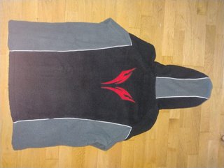 Chaqueta Berserk Negra y Gris