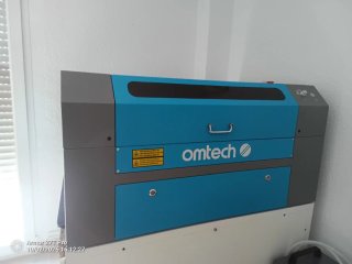 Cortadora Láser CO2 60W Omtech