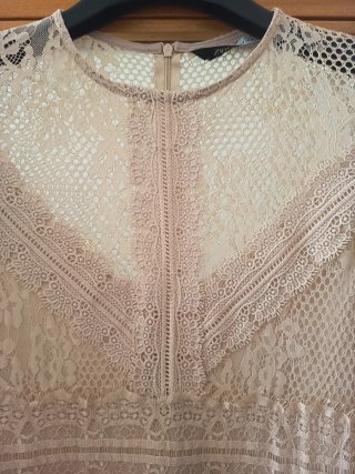 Vestido Zara Bege com Renda