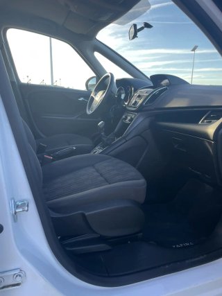 Opel Zafira Tourer 2016