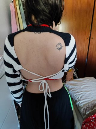 Jersey de rayas con espalda descubierta