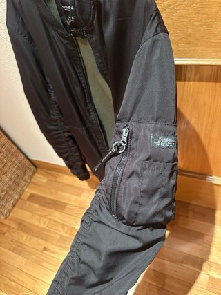 Chaqueta Bomber Pull&Bear Negra Talla M