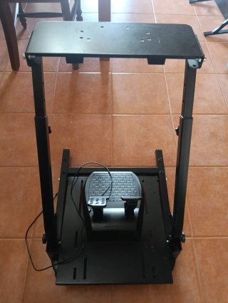 Volante Thrustmaster Ferrari con soporte