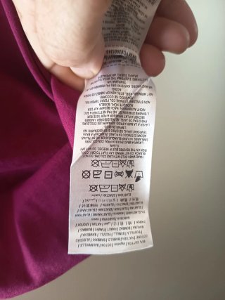 T-shirt Guess Roxa