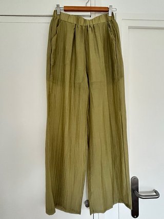 Conjunto top y pantalón verde oliva- NUEVO