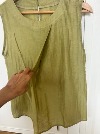 Conjunto top y pantalón verde oliva- NUEVO