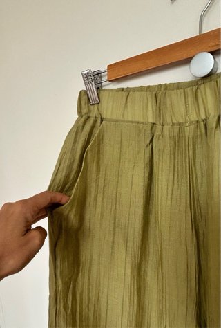 Conjunto top y pantalón verde oliva- NUEVO