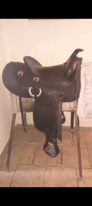 Silla de montar western de cuero