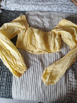Blusa Amarilla Manga Larga
