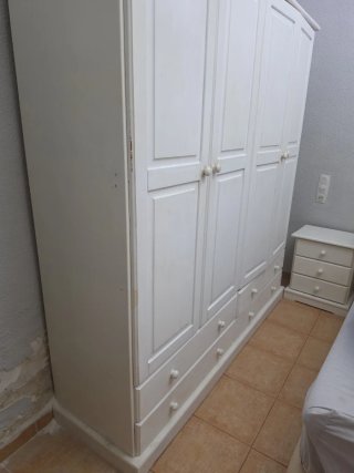 URGE.VENDO PISO COMPLETO MUEBLES Y COCINA