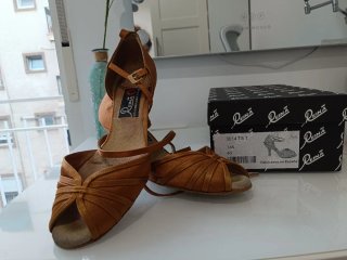 Zapatos de baile Reina dorados talla 40