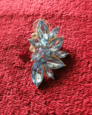Pendientes llamativos florales con cristales azule