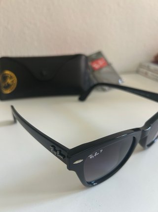 Gafas de sol negras