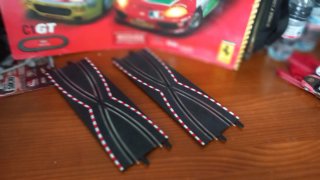 Scalextric Compact 1:43 - 2 Cruces