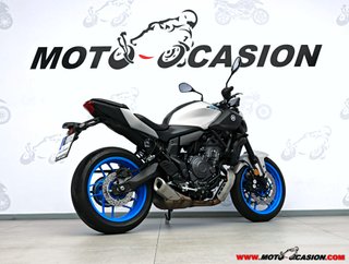 YAMAHA MT-07 ¿A2?