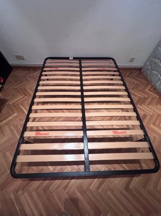 Somier metálico con láminas de madera
