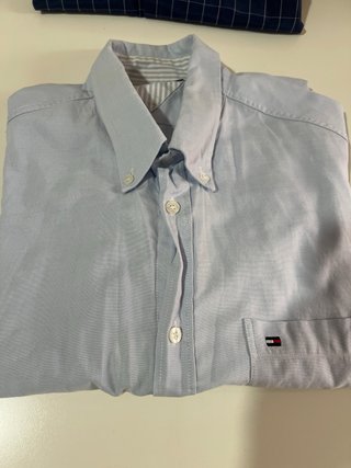 Lote 2 camisas Tommy Hilfiger