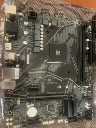 Placa Base Gigabyte A520M S2H
