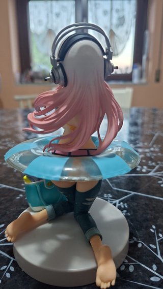 Figura Super Sonico