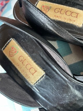 Zapatos Gucci Negros con Pedrería Multicolor