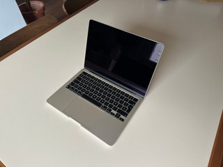MacBook Air 13,6", chip M2, blanco estrella