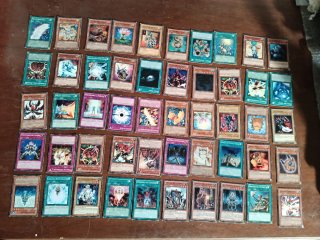 Carte Yu-Gi-Oh! Loto 50 pezzi