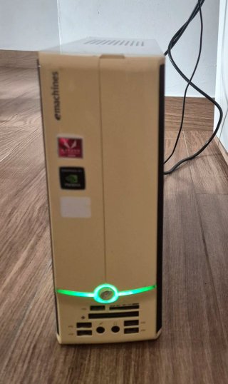 Computadora torre pc